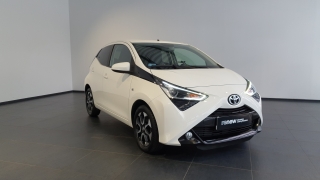 Zdjęcie TOYOTA Aygo 1.0 VVT-i X-play 72KM   